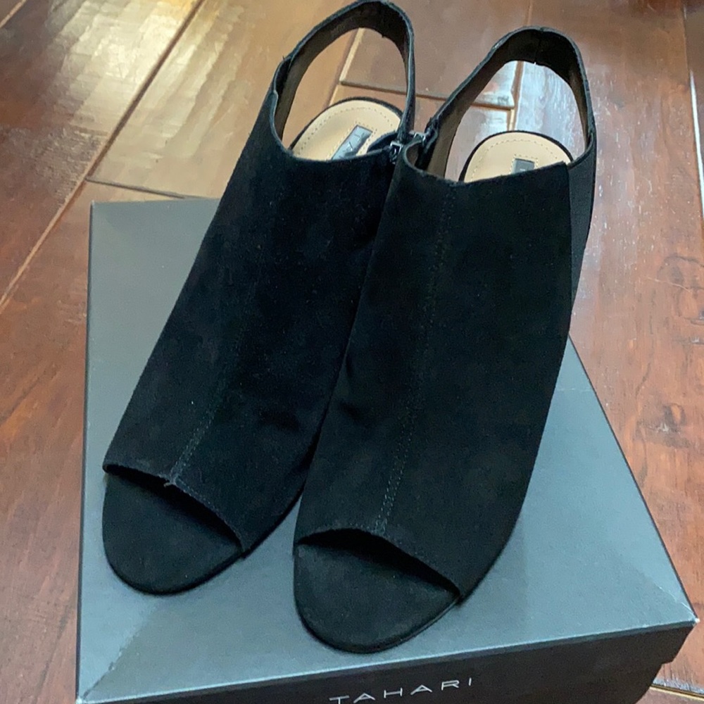 Tahari boots